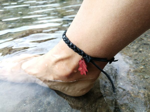 Tobilleras de hojas