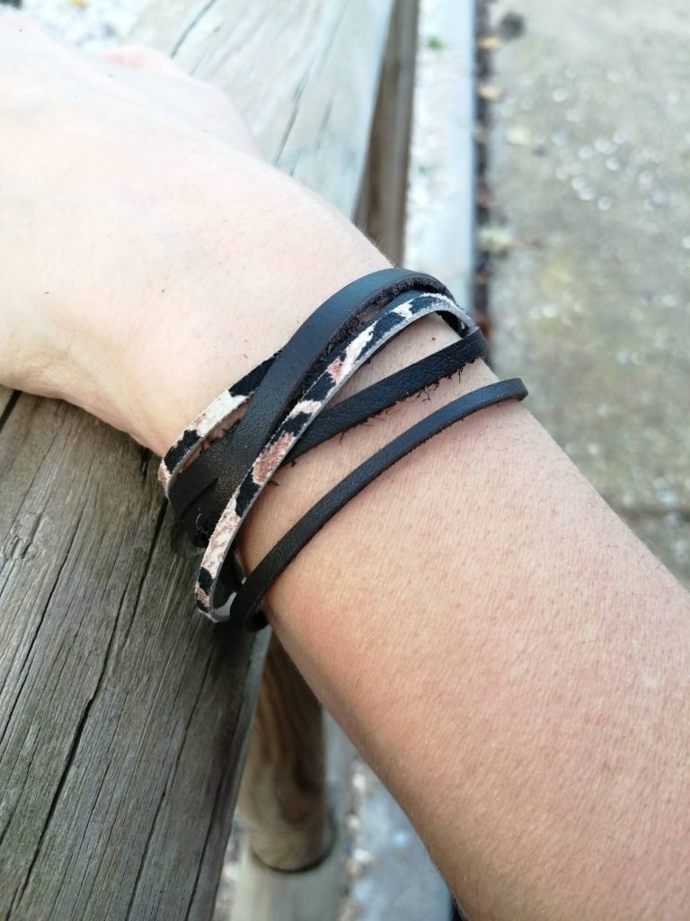 pulseras de cuero personalizables
